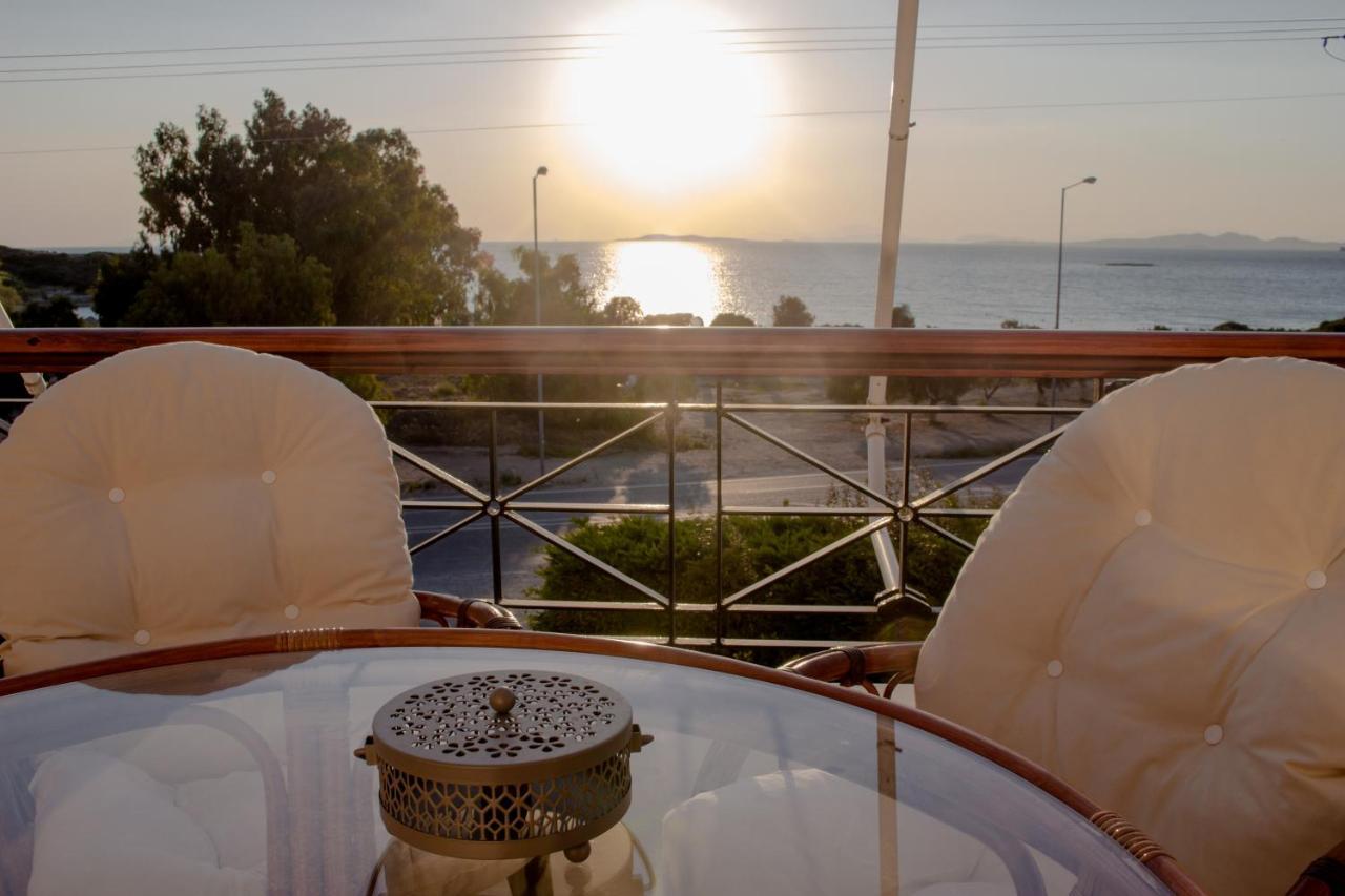 Luxury Seaview Apartment By The Sea Saronida Exterior photo